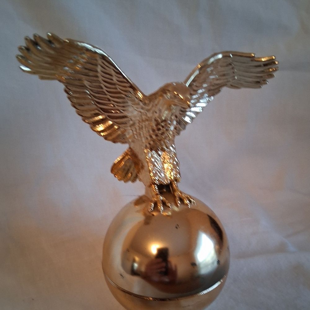 ORIGINAL VINTAGE BOLD EAGLE COLOGNE GOLD EAGLE ON BALL UNIGUE DESIGN 3 Oz